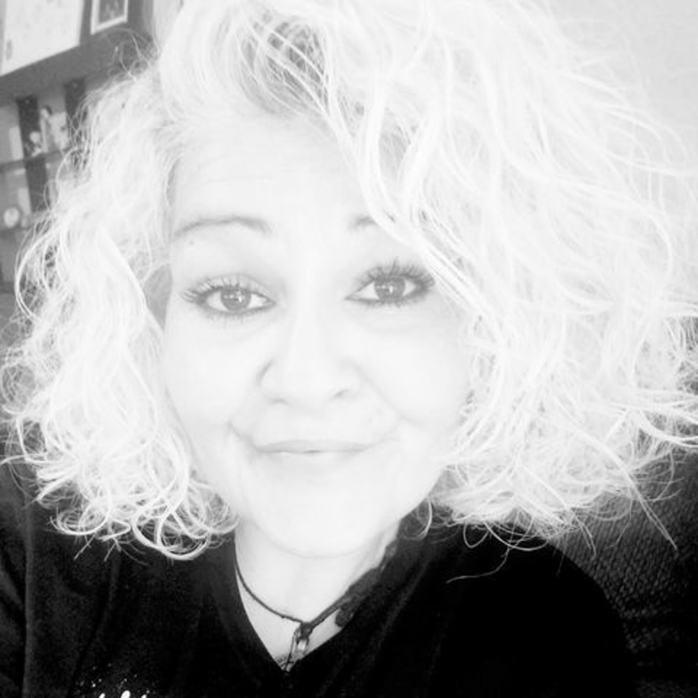 Meet your Posher, Angela